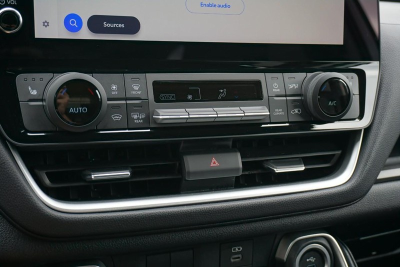 Toyota Grand Highlander Vehicle Full-screen Gallery Image 44