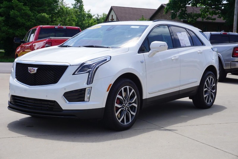 Cadillac XT5 Vehicle Full-screen Gallery Image 07
