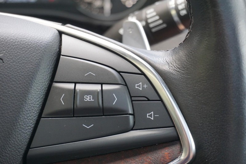 Cadillac XT5 Vehicle Full-screen Gallery Image 39