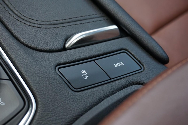 Cadillac XT5 Vehicle Full-screen Gallery Image 49