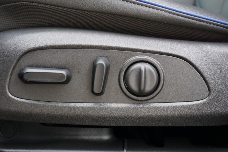 Buick Envista Vehicle Full-screen Gallery Image 25