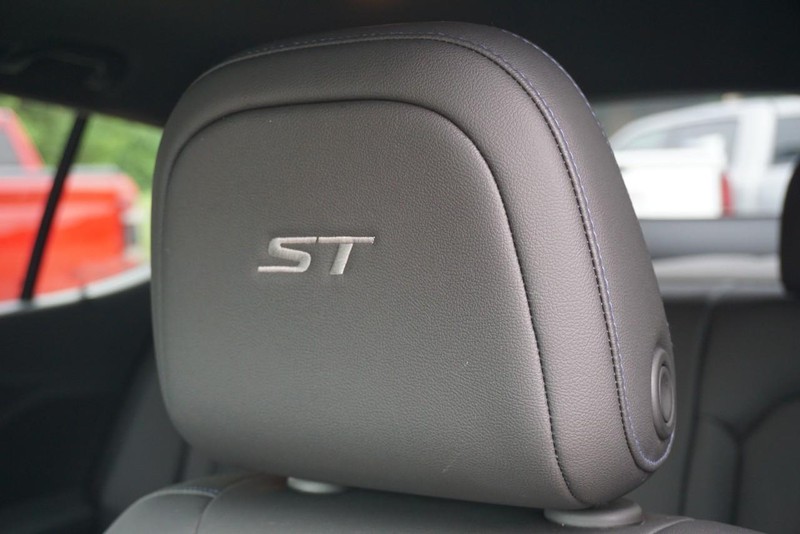Buick Envista Vehicle Full-screen Gallery Image 27