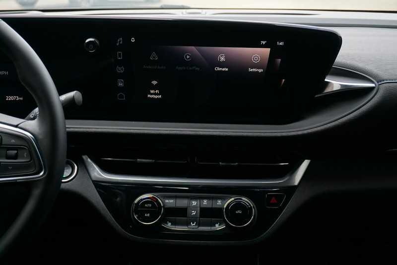 Buick Envista Vehicle Full-screen Gallery Image 37