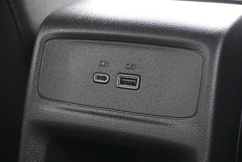 Buick Envista Vehicle Full-screen Gallery Image 39