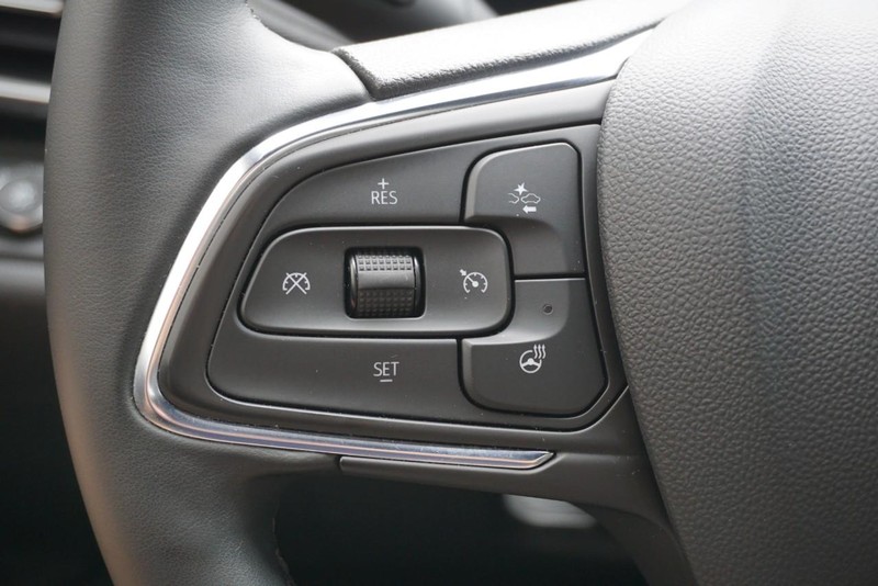 Buick Envista Vehicle Full-screen Gallery Image 42