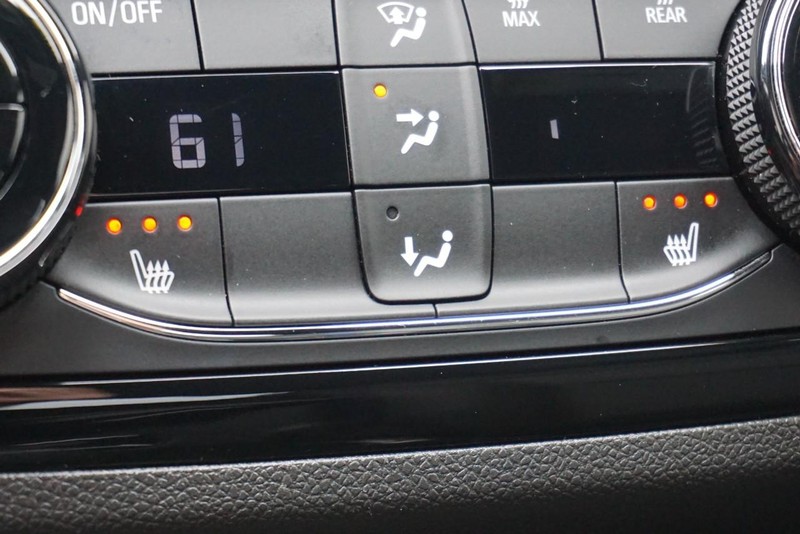 Buick Envista Vehicle Full-screen Gallery Image 48