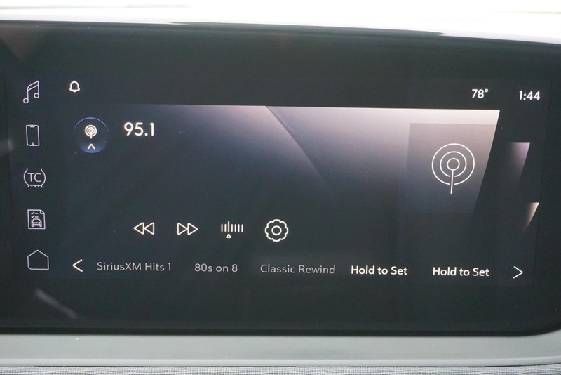 Buick Envista Vehicle Full-screen Gallery Image 52