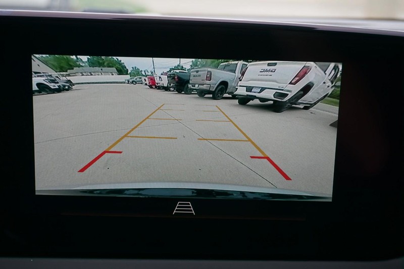 Buick Envista Vehicle Full-screen Gallery Image 56