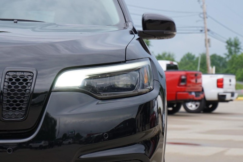 Jeep Cherokee Vehicle Full-screen Gallery Image 10