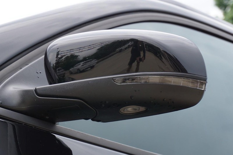 Jeep Cherokee Vehicle Full-screen Gallery Image 11