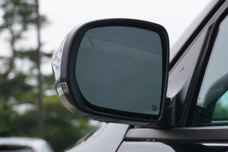 Jeep Cherokee Vehicle Full-screen Gallery Image 14