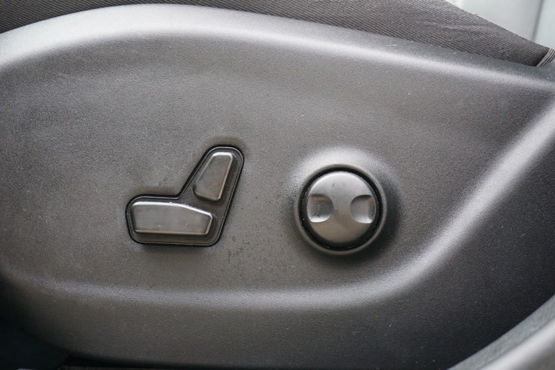 Jeep Cherokee Vehicle Full-screen Gallery Image 21