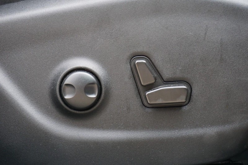 Jeep Cherokee Vehicle Full-screen Gallery Image 29