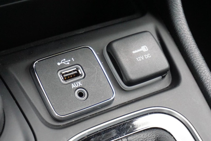 Jeep Cherokee Vehicle Full-screen Gallery Image 47
