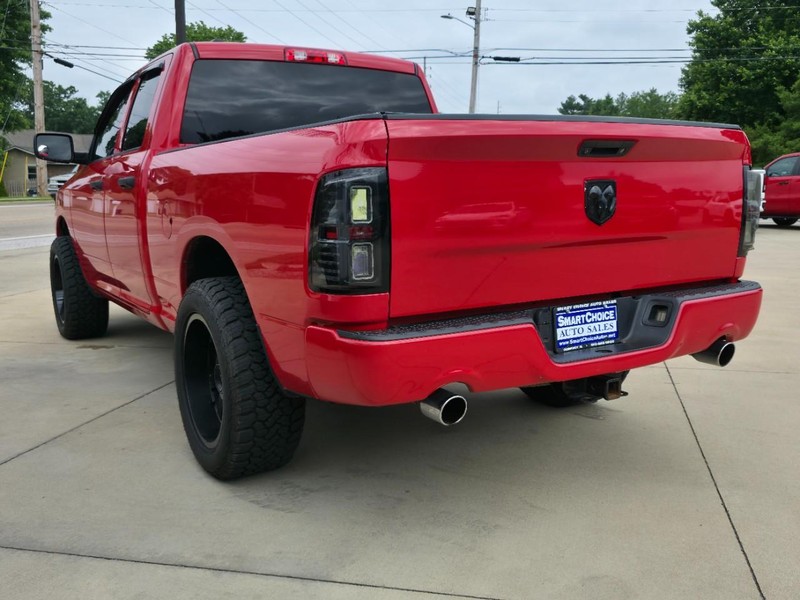 Ram 1500 Vehicle Full-screen Gallery Image 03