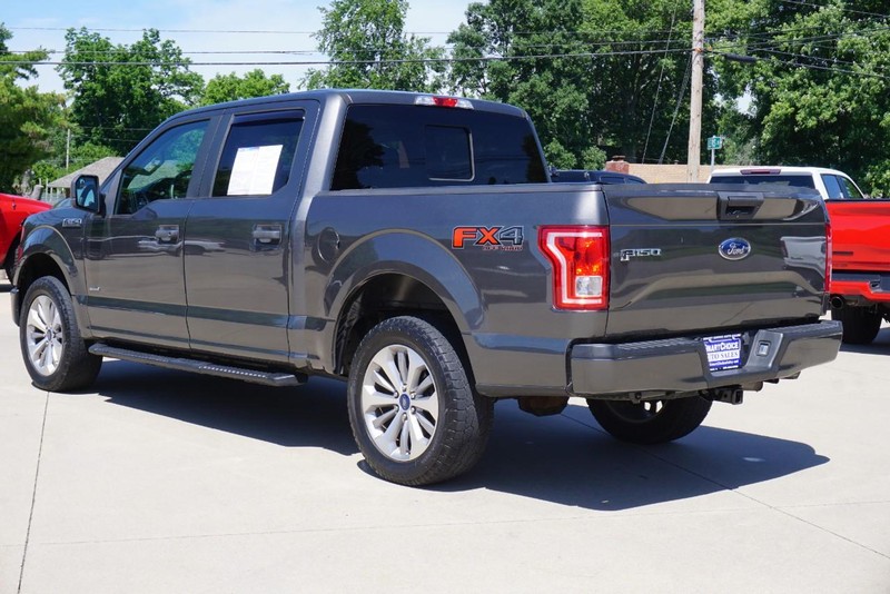 Ford F-150 Vehicle Full-screen Gallery Image 05