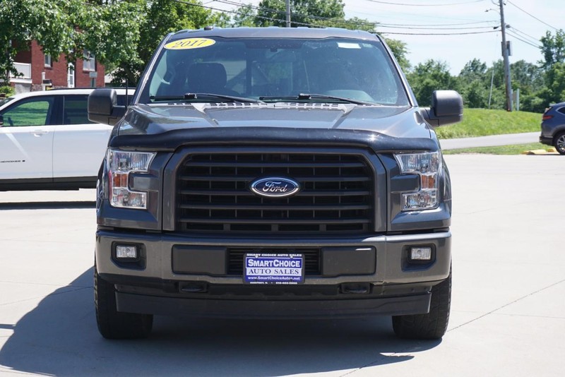 Ford F-150 Vehicle Full-screen Gallery Image 08