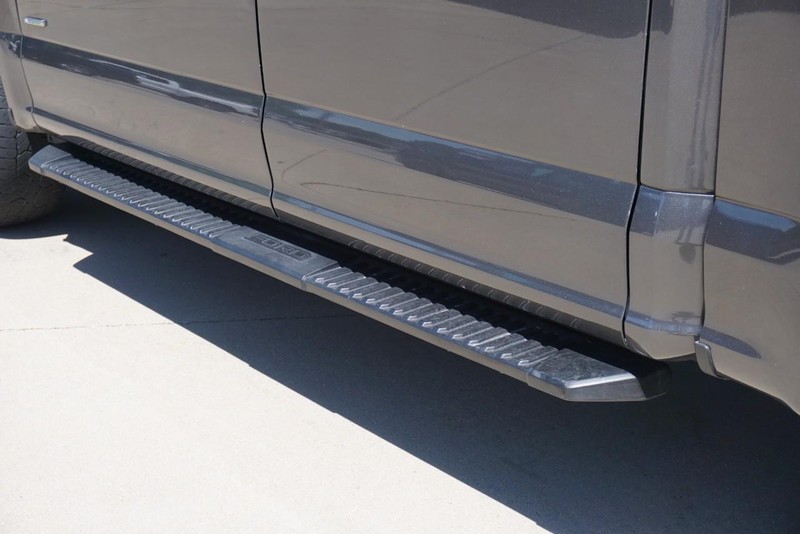 Ford F-150 Vehicle Full-screen Gallery Image 17