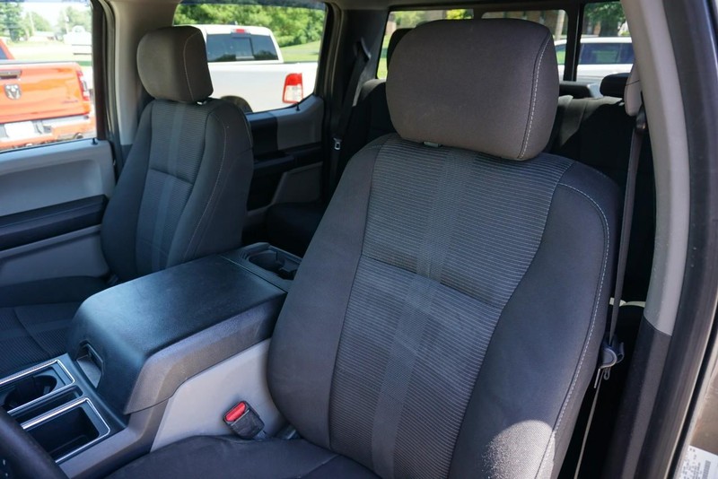 Ford F-150 Vehicle Full-screen Gallery Image 26
