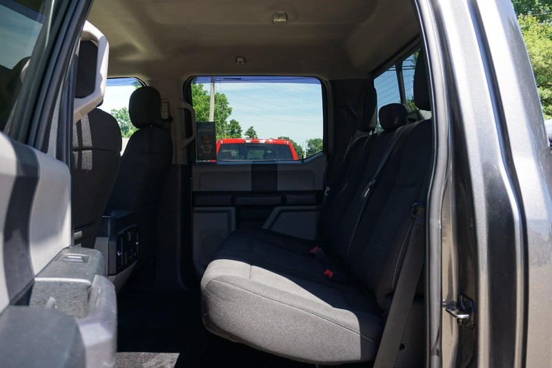 Ford F-150 Vehicle Full-screen Gallery Image 27