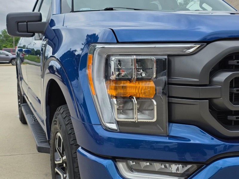 Ford F-150 Vehicle Full-screen Gallery Image 09