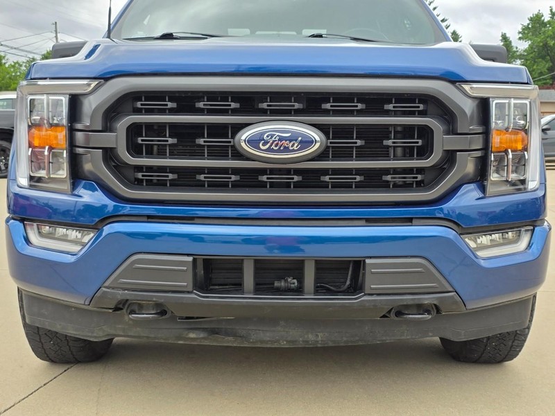 Ford F-150 Vehicle Full-screen Gallery Image 10