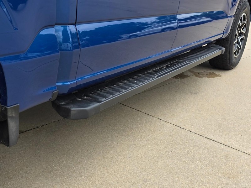 Ford F-150 Vehicle Full-screen Gallery Image 13