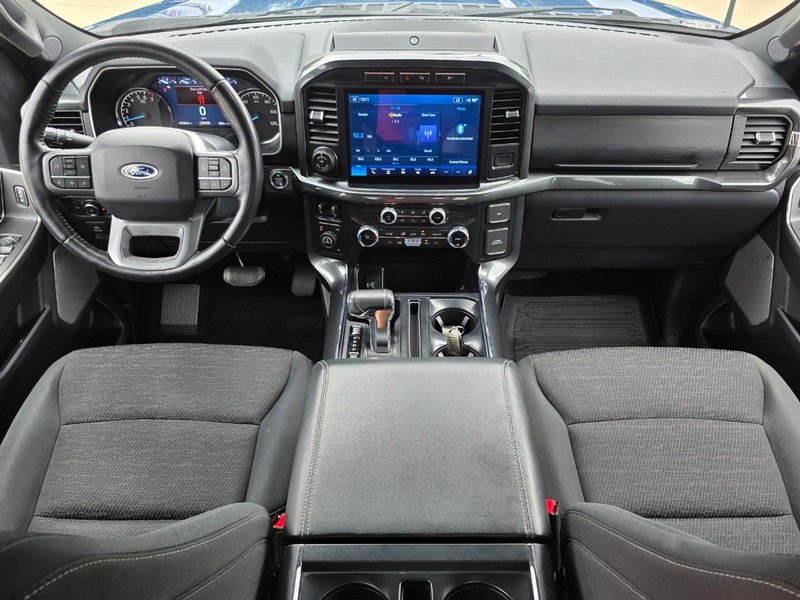 Ford F-150 Vehicle Full-screen Gallery Image 26