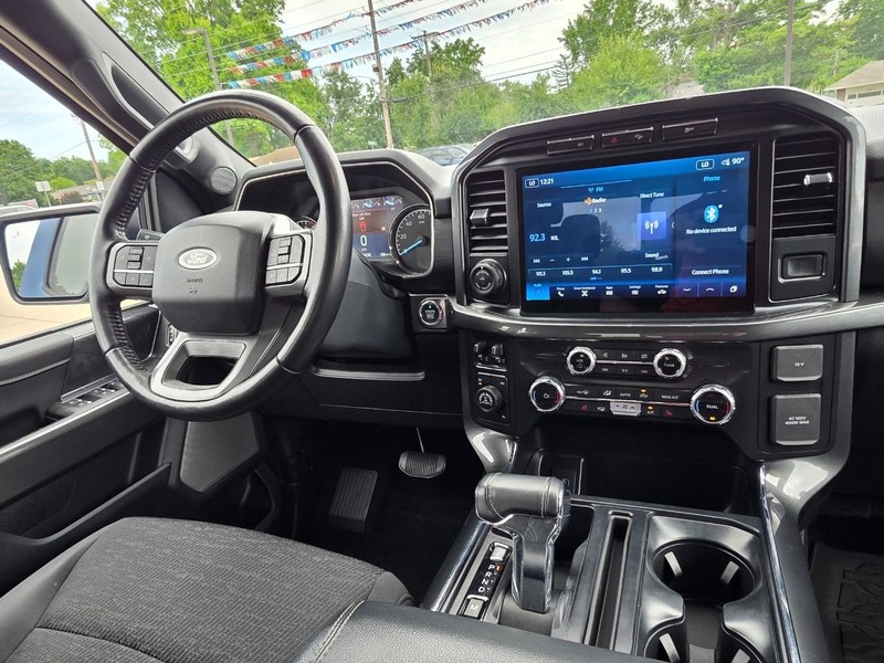 Ford F-150 Vehicle Full-screen Gallery Image 27