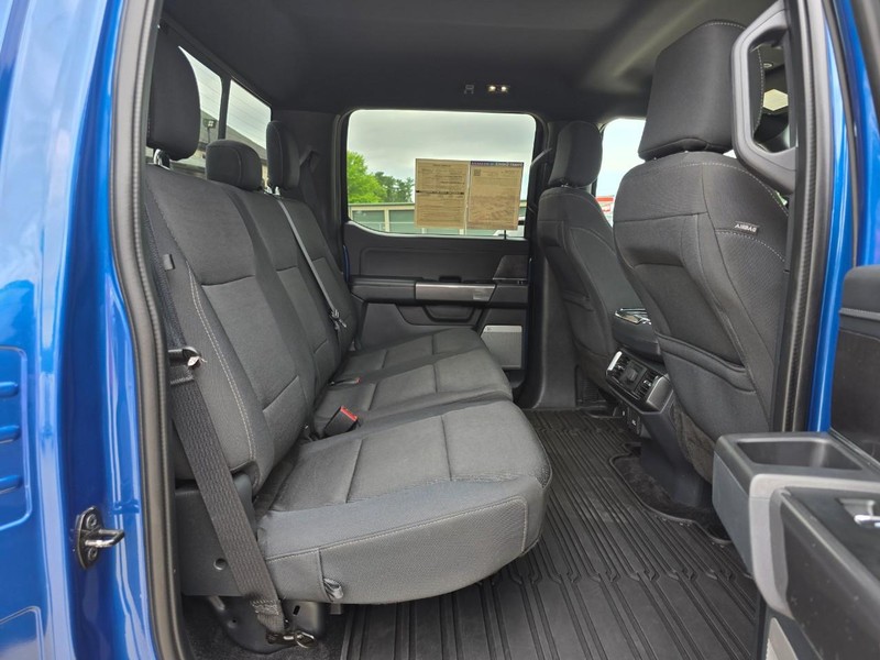 Ford F-150 Vehicle Full-screen Gallery Image 34