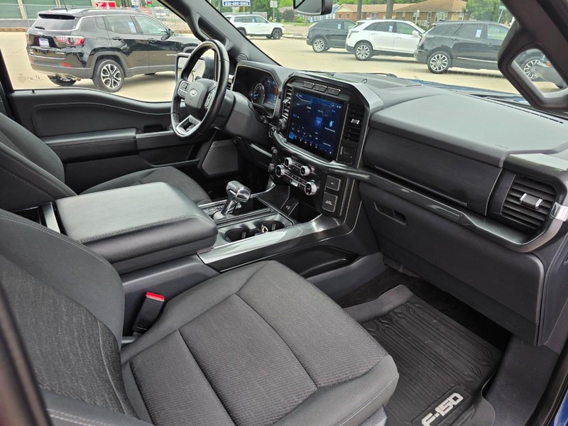 Ford F-150 Vehicle Full-screen Gallery Image 37