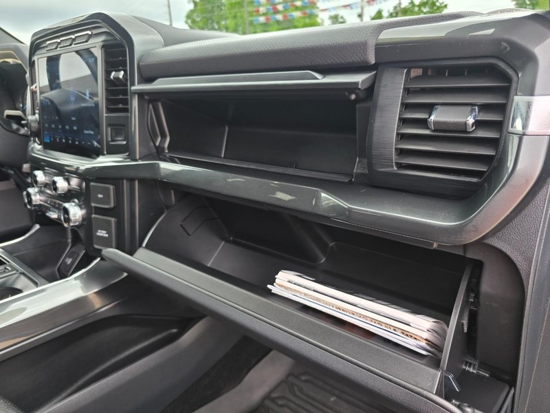 Ford F-150 Vehicle Full-screen Gallery Image 38