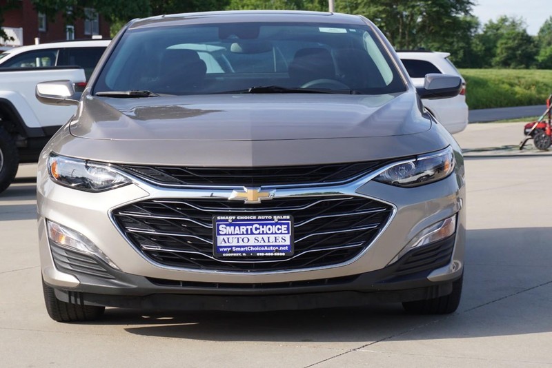 Chevrolet Malibu Vehicle Full-screen Gallery Image 08