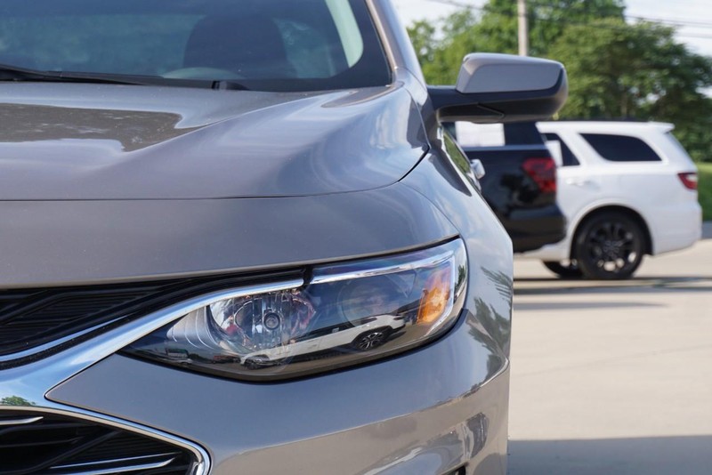 Chevrolet Malibu Vehicle Full-screen Gallery Image 10