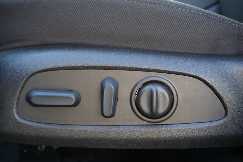 Chevrolet Malibu Vehicle Full-screen Gallery Image 20