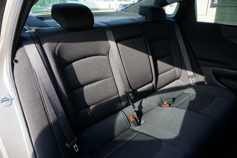Chevrolet Malibu Vehicle Full-screen Gallery Image 25