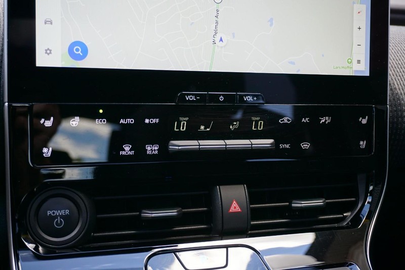 Toyota bZ4X Vehicle Full-screen Gallery Image 44