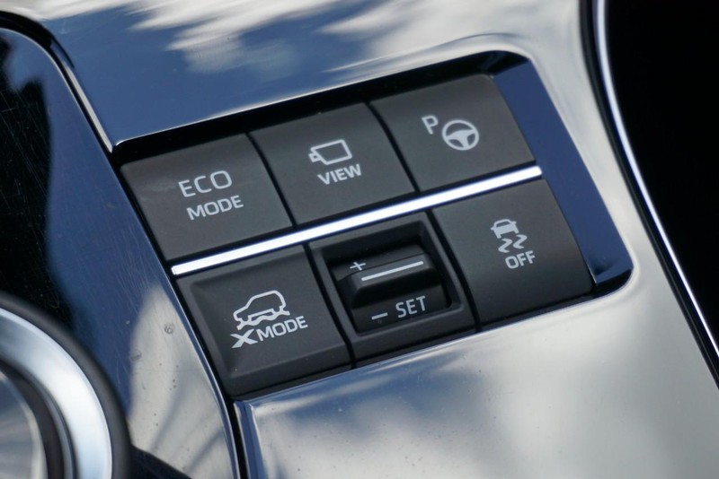 Toyota bZ4X Vehicle Full-screen Gallery Image 49