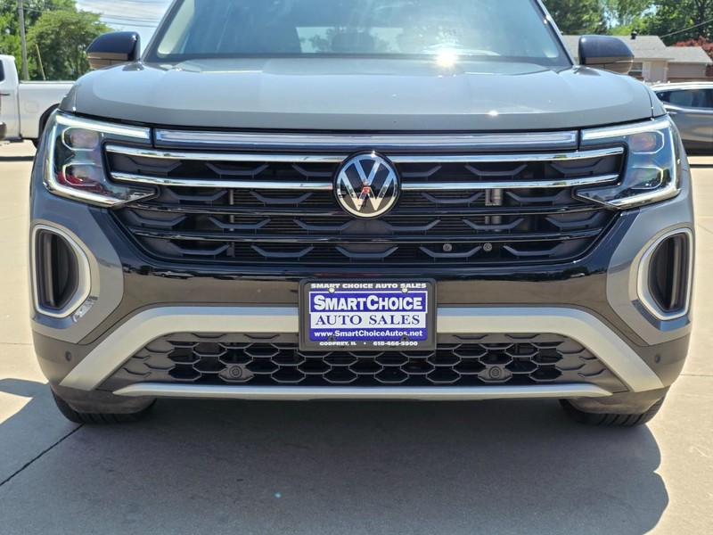 Volkswagen Atlas Vehicle Full-screen Gallery Image 09