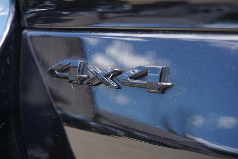 Jeep Grand Cherokee L Vehicle Full-screen Gallery Image 20
