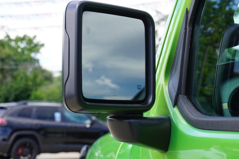 Jeep Wrangler Vehicle Full-screen Gallery Image 17
