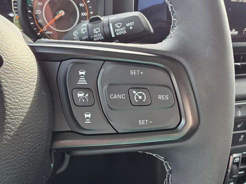 Jeep Wrangler Vehicle Full-screen Gallery Image 39