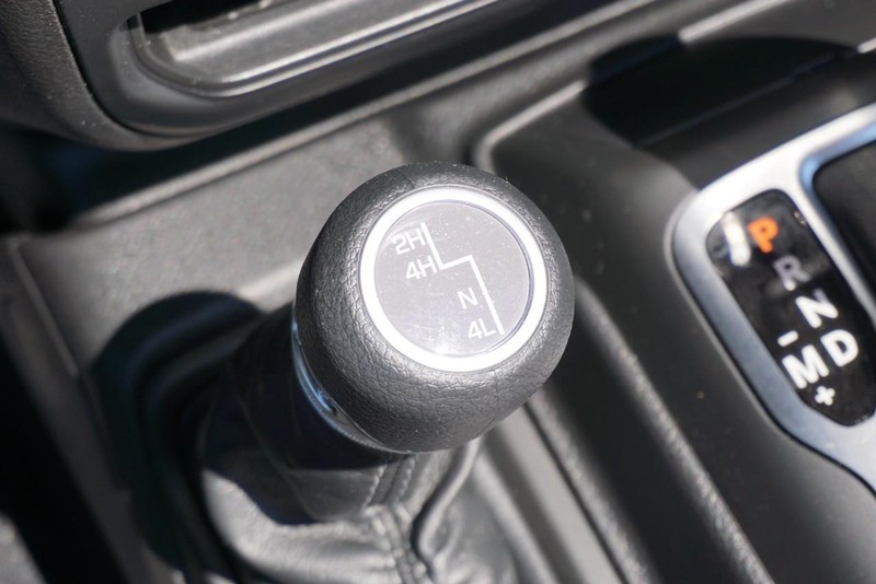 Jeep Wrangler Vehicle Full-screen Gallery Image 45