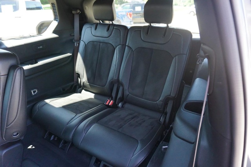 Jeep Grand Cherokee L Vehicle Full-screen Gallery Image 26