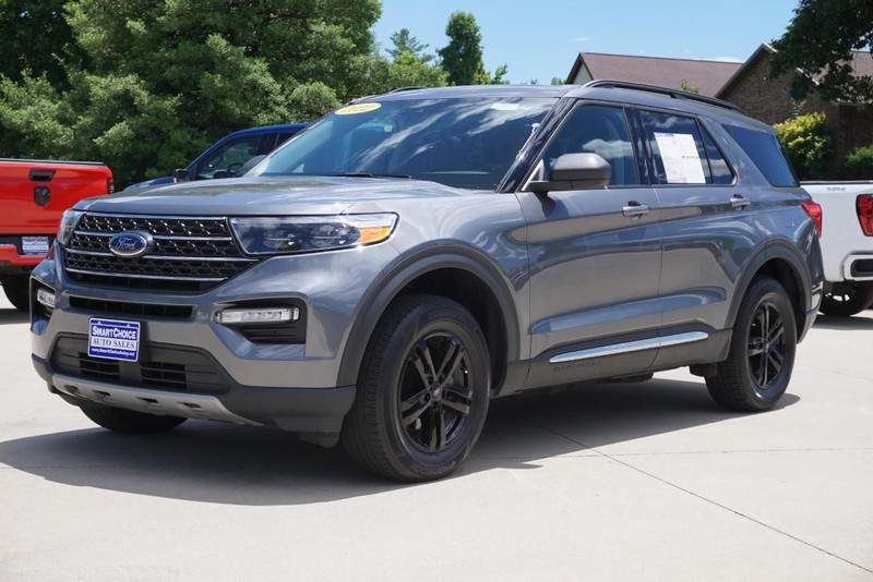Ford Explorer Vehicle Full-screen Gallery Image 07