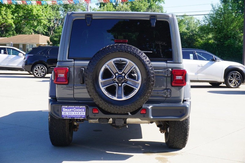 Jeep Wrangler Vehicle Full-screen Gallery Image 04