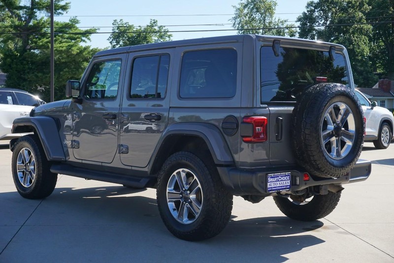 Jeep Wrangler Vehicle Full-screen Gallery Image 05