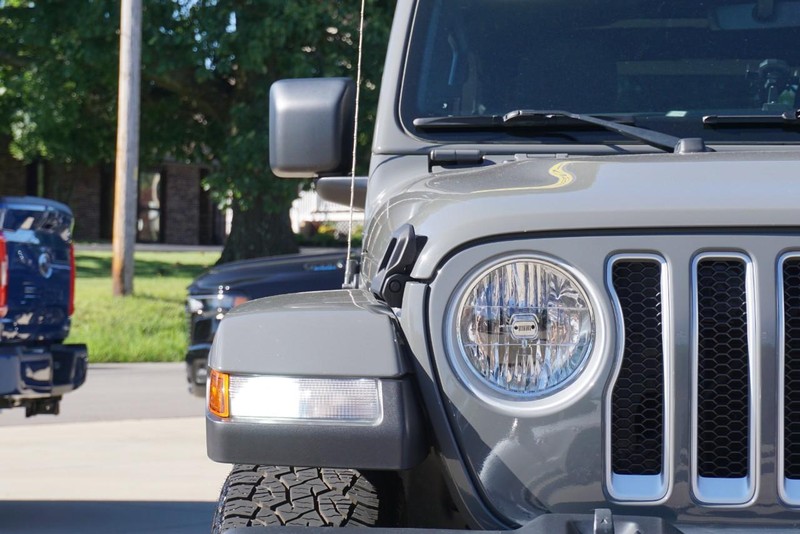Jeep Wrangler Vehicle Full-screen Gallery Image 09