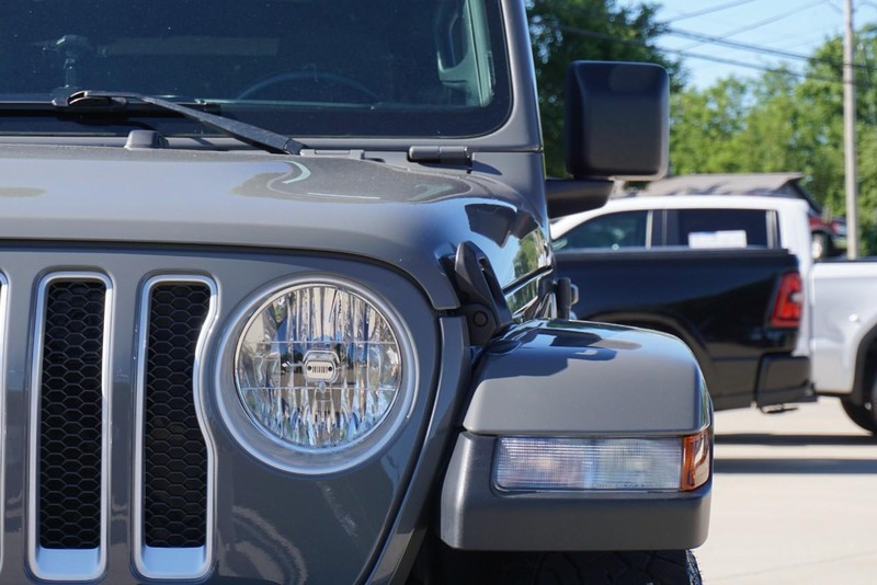 Jeep Wrangler Vehicle Full-screen Gallery Image 10