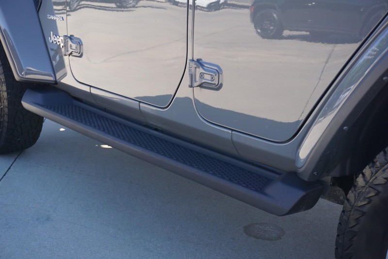 Jeep Wrangler Vehicle Full-screen Gallery Image 17